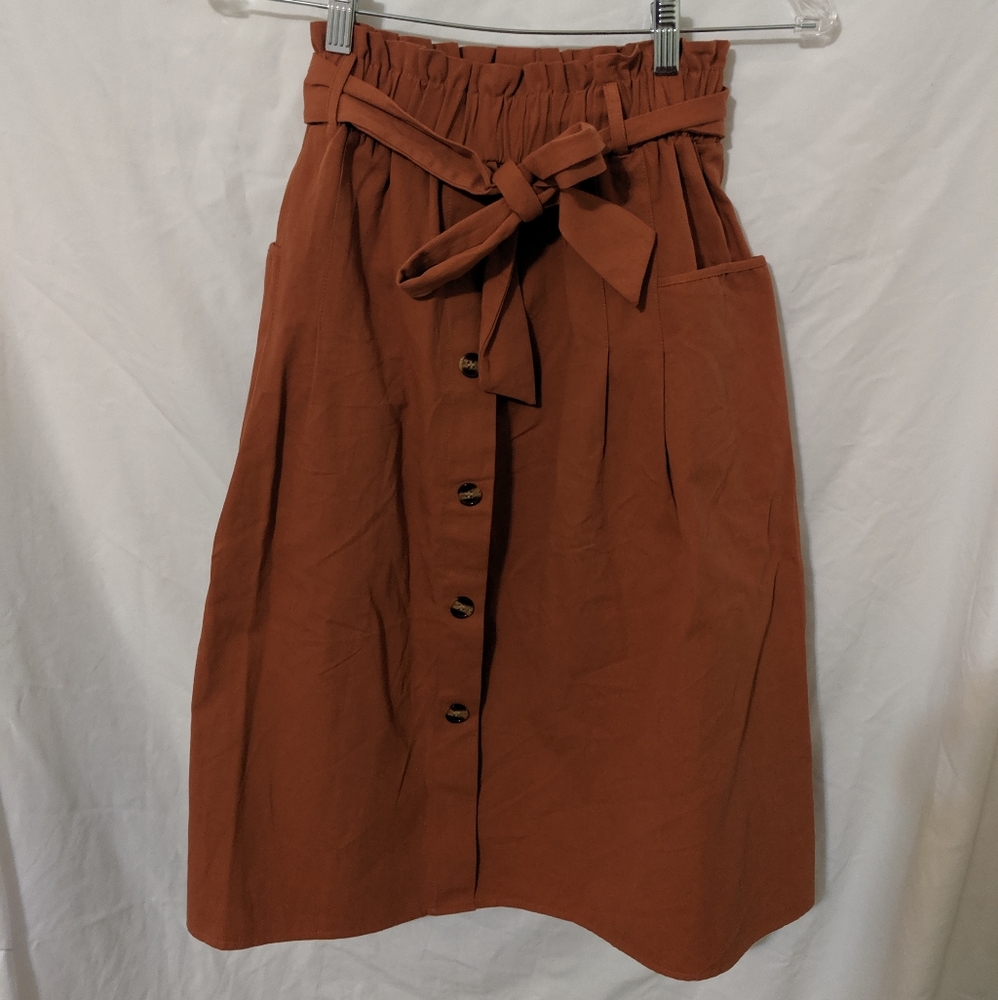 High-waisted midi burnt orange midi skirt